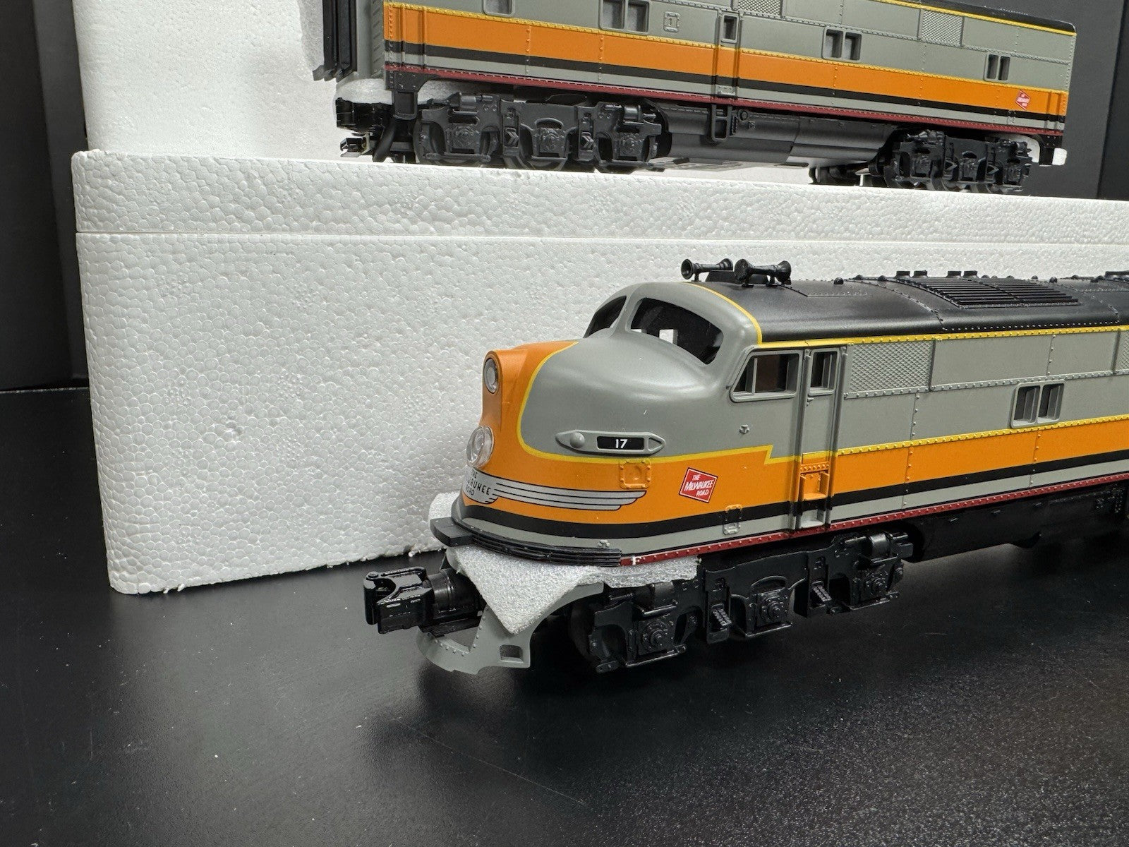 MTH RailKing 30-2488-1 Milwaukee Road E-3 diesel engine ABA set PS 2.0 BCR NIB11
