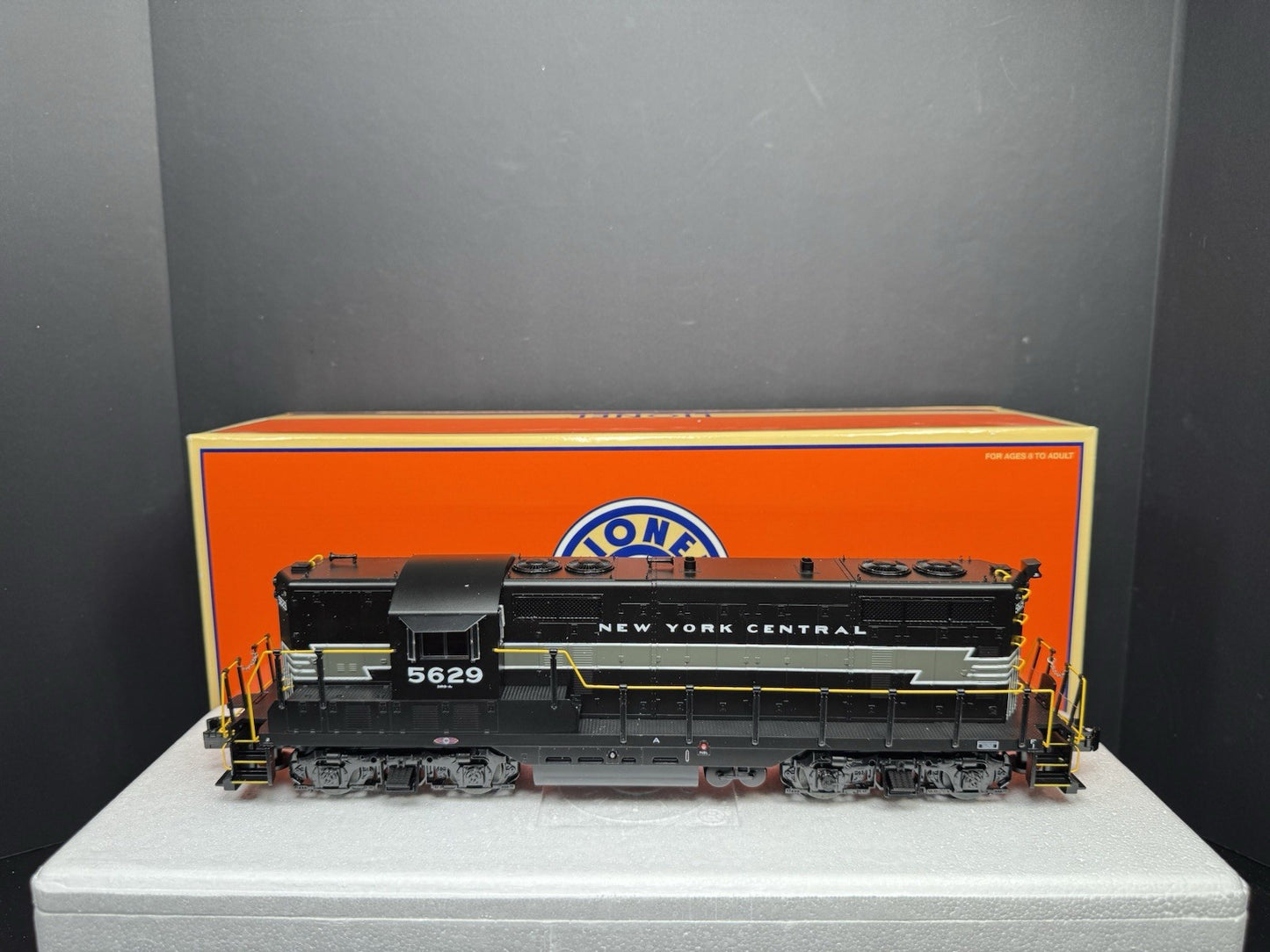 Lionel 6-28562 New York Central NYC GP-7 nonpowered diesel engine #5629 LNIB0
