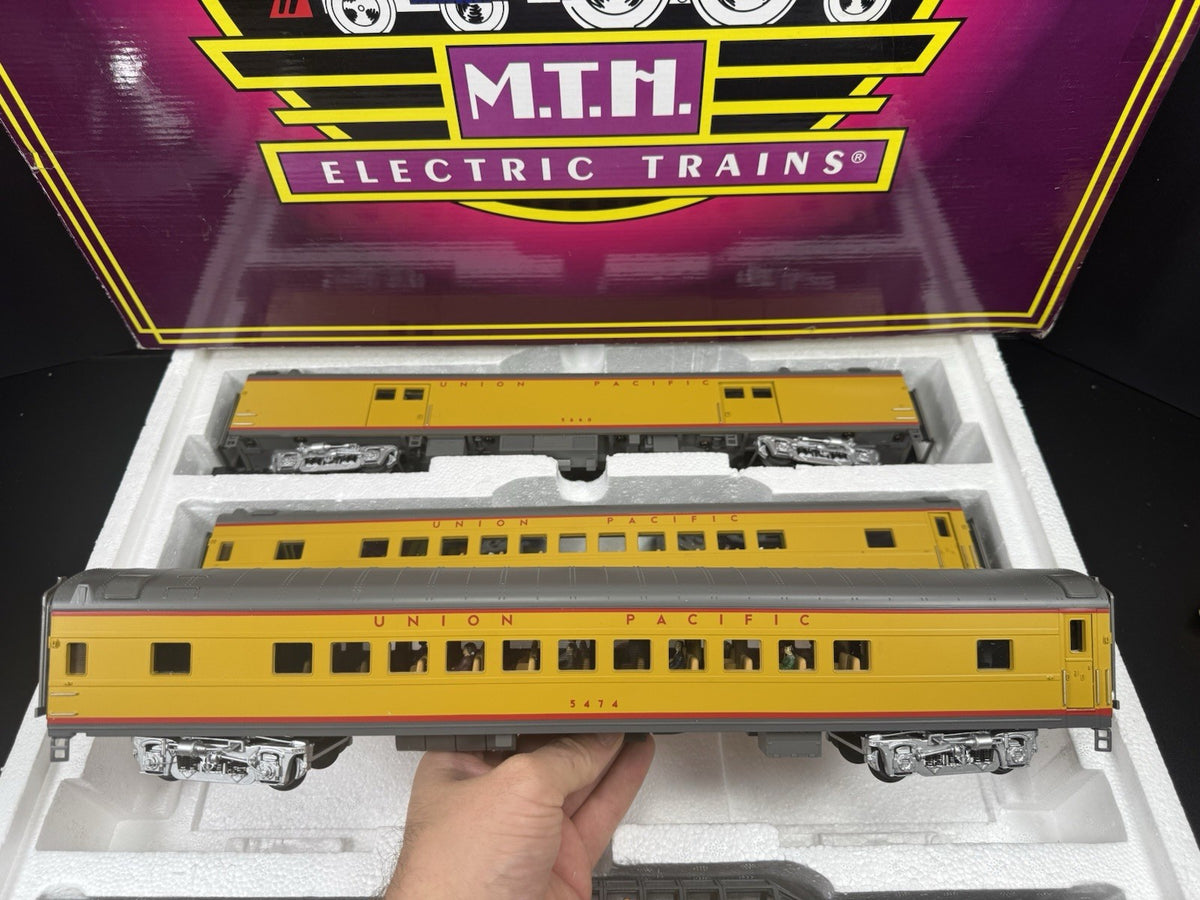 MTH 20-65186 Union Pacific UP 70' streamlined passenger 5-car set LNIB4