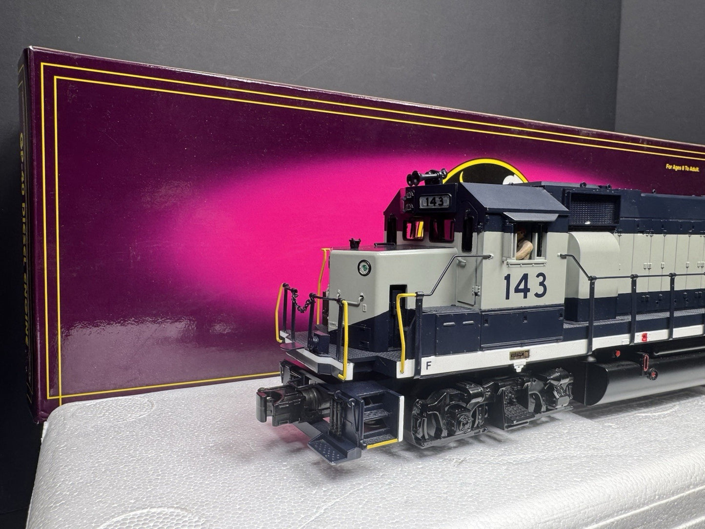 MTH 20-2425-1 Richmond RF&P GP-40 diesel engine #143 PS2 BCR LNIB6