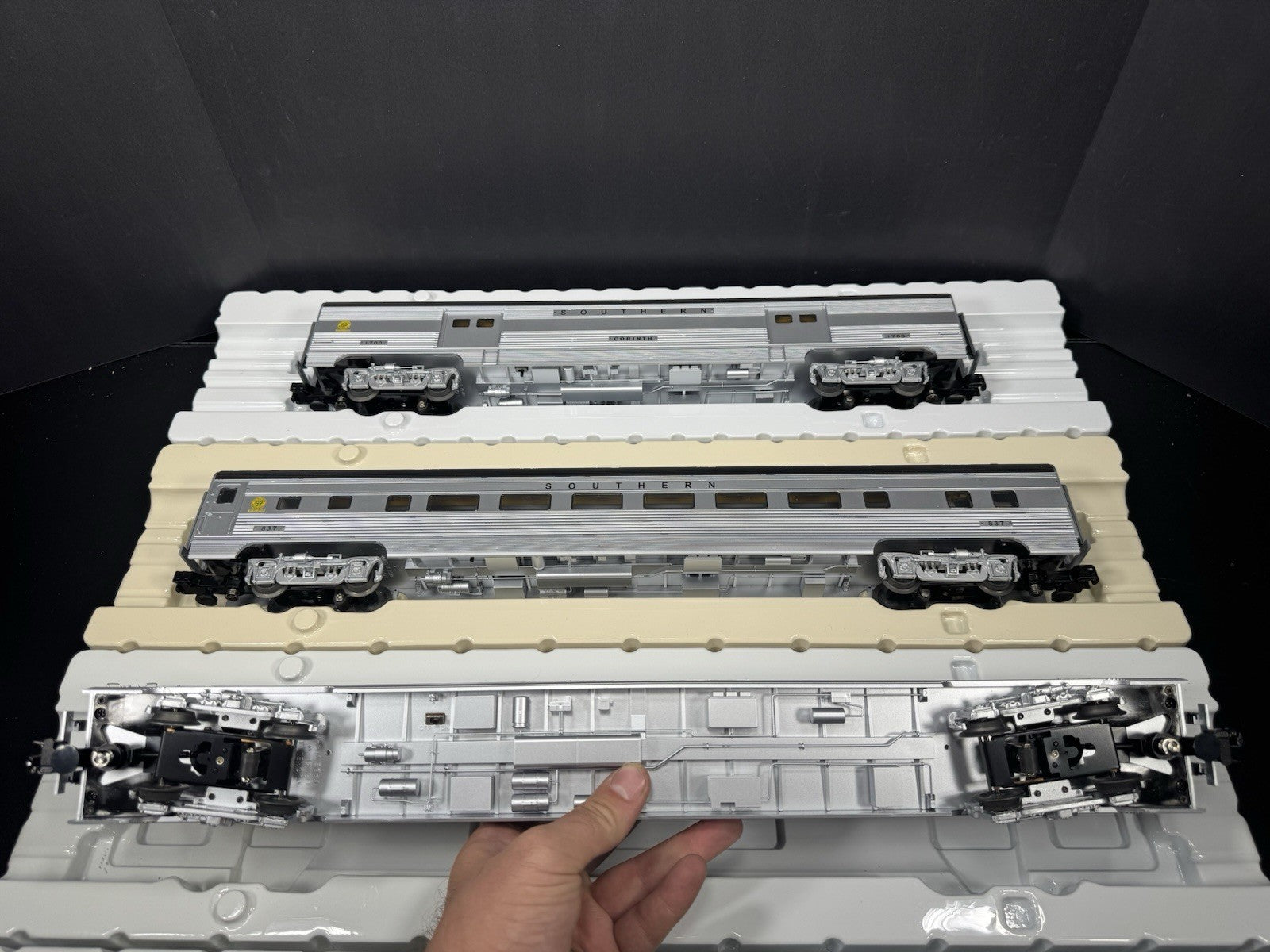 Lionel 6-82558 Southern 21" streamlined passenger 4-car LNIB5