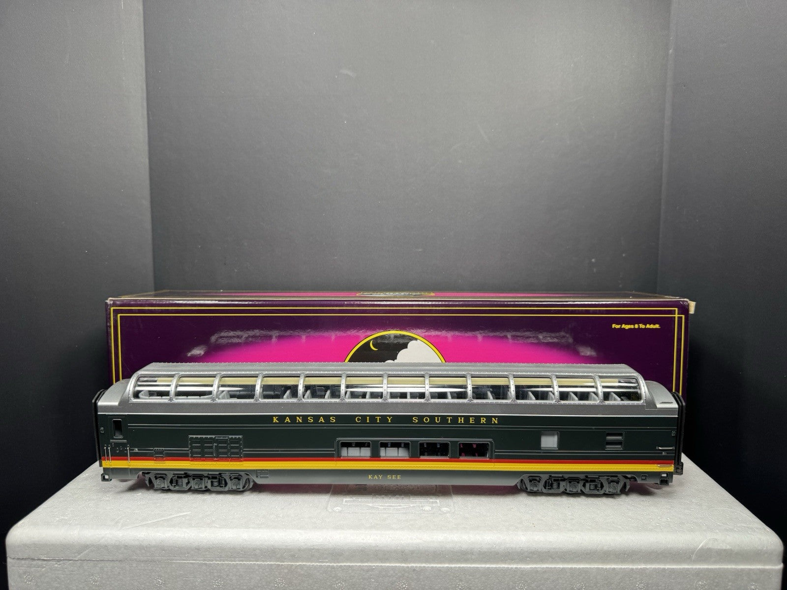 MTH 20-6735 Kansas City Southern KCS 70' full-length vista dome pass car LNIB4