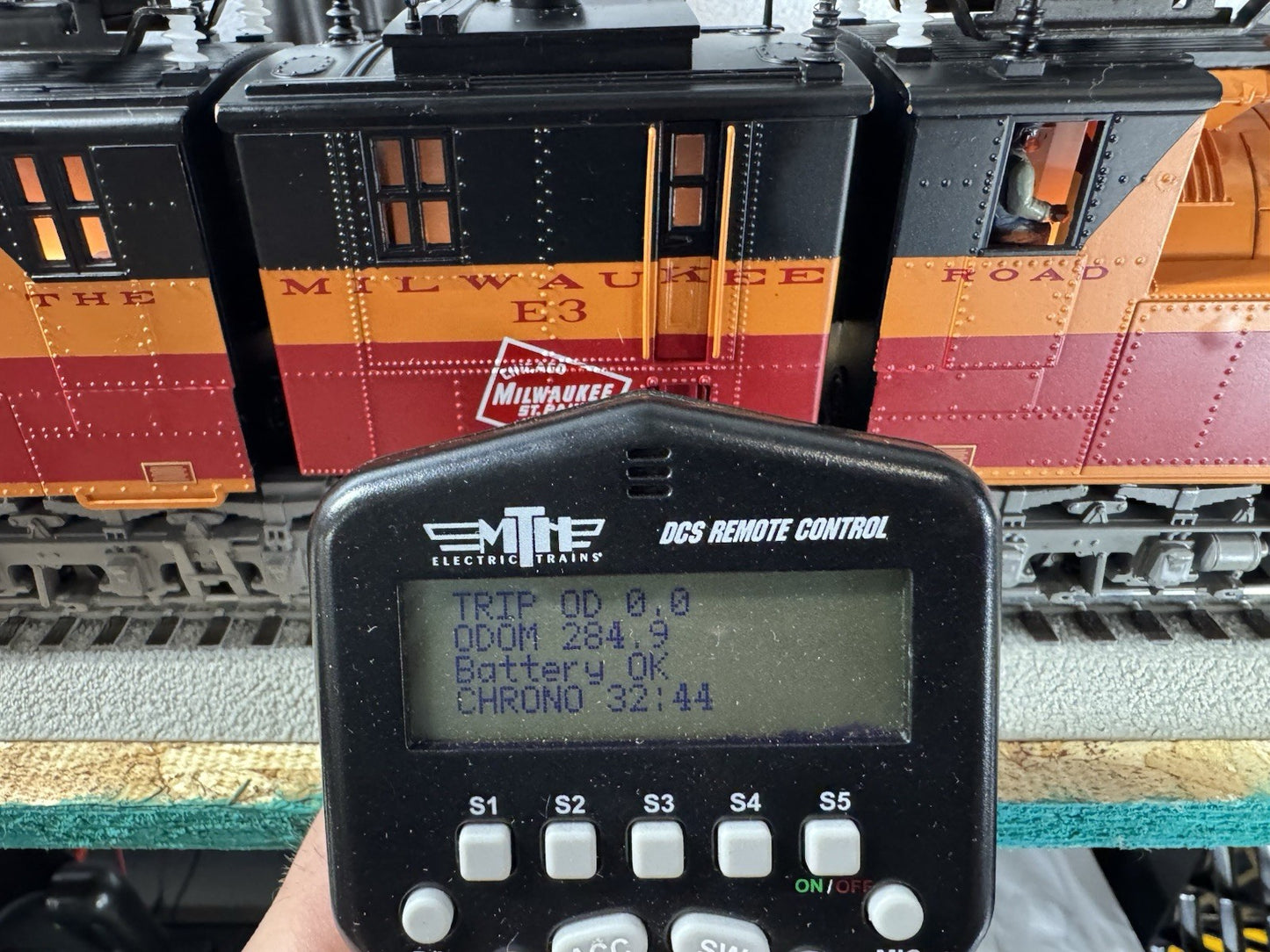 MTH 20-5511-1 Milwaukee Road E-2 Bi-Polar electric engine #E3 PS2 BCR EX15