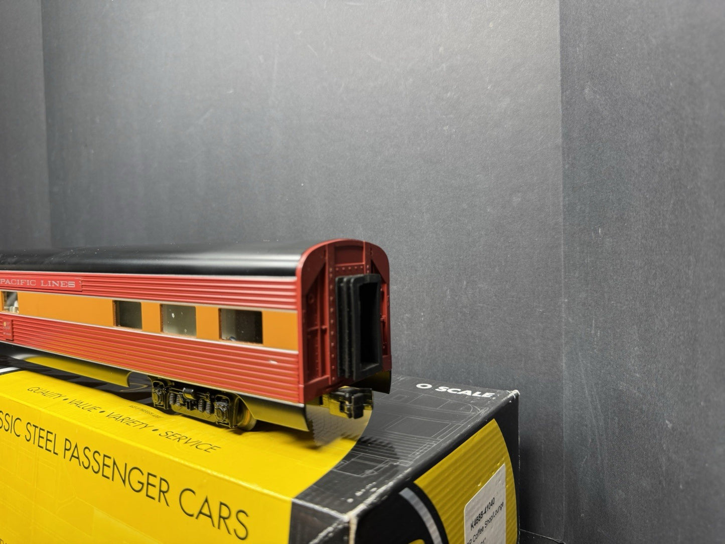 K-Line K4688-41040 Southern Pacific 21" aluminum coffee lounge car #10400 LNIB9
