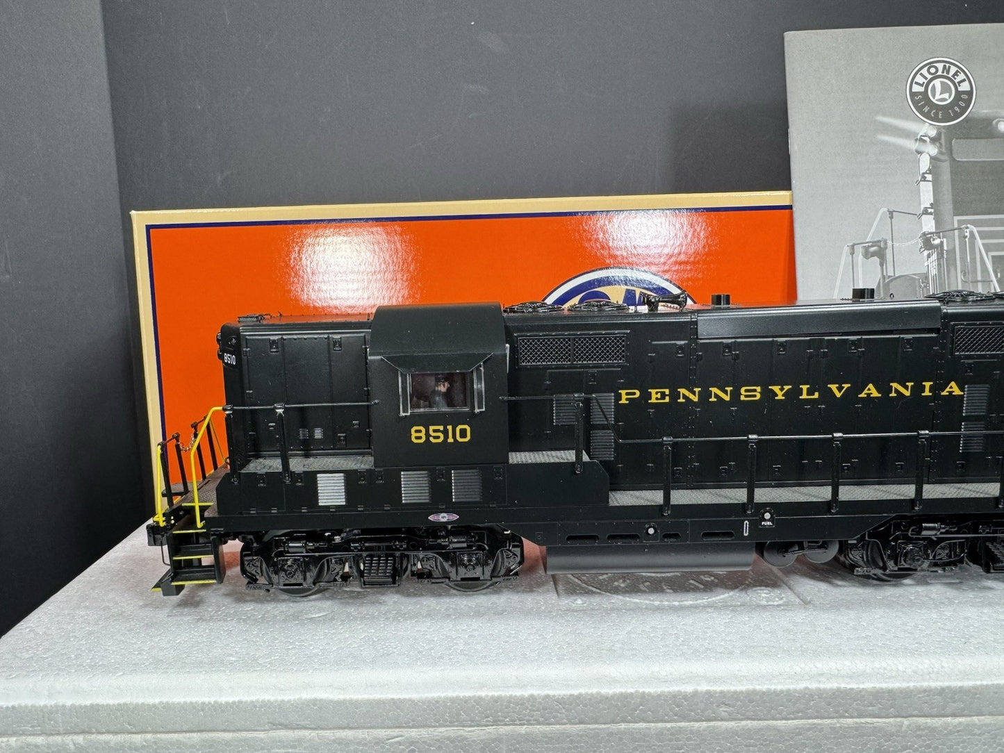 Lionel LEGACY 6-28587 Pennsylvania PR GP-7 diesel engine #8510 EX2