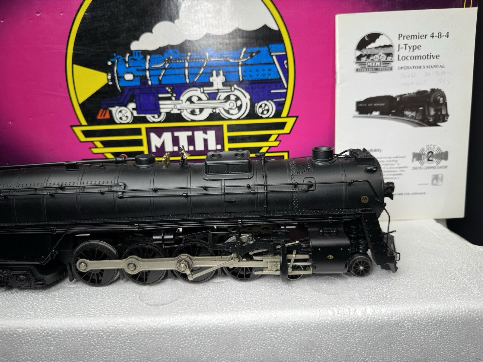 MTH 20-3058-1 Norfolk & Western N&W Unshrouded J 4-8-4 steam engine #605 PS2 EX9