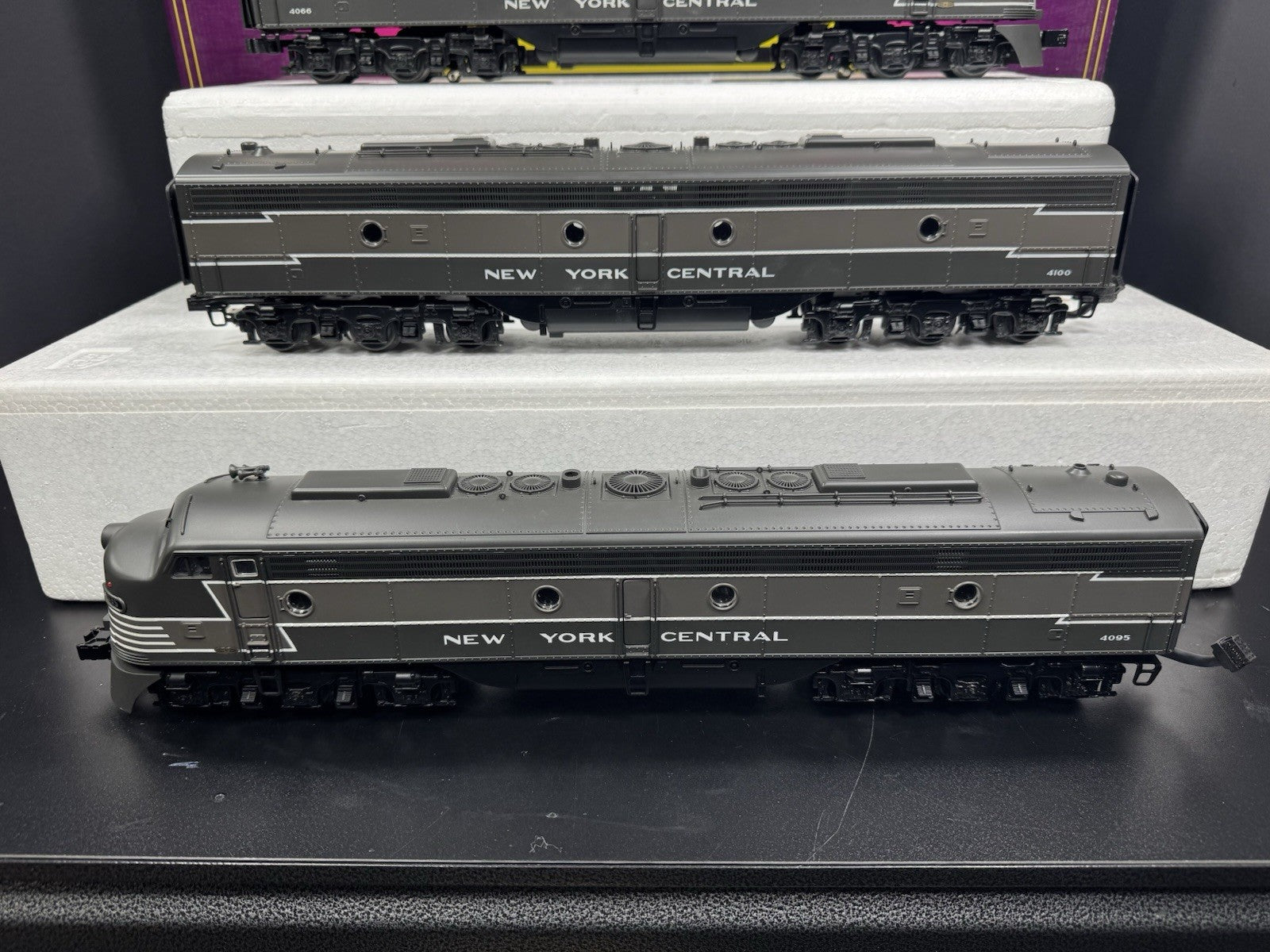 MTH 20-2317-1 New York Central NYC E-8 diesel engine ABA set PS2 BCR LNIB10