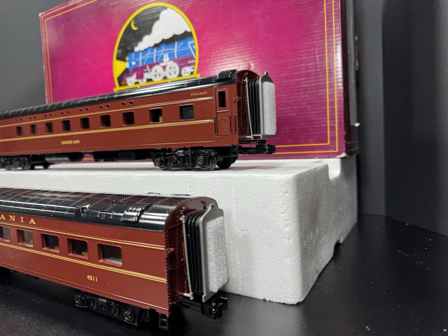 MTH 2064096 Pennsylvania PRR 70' sleeper diner passenger 2car set LNIB9