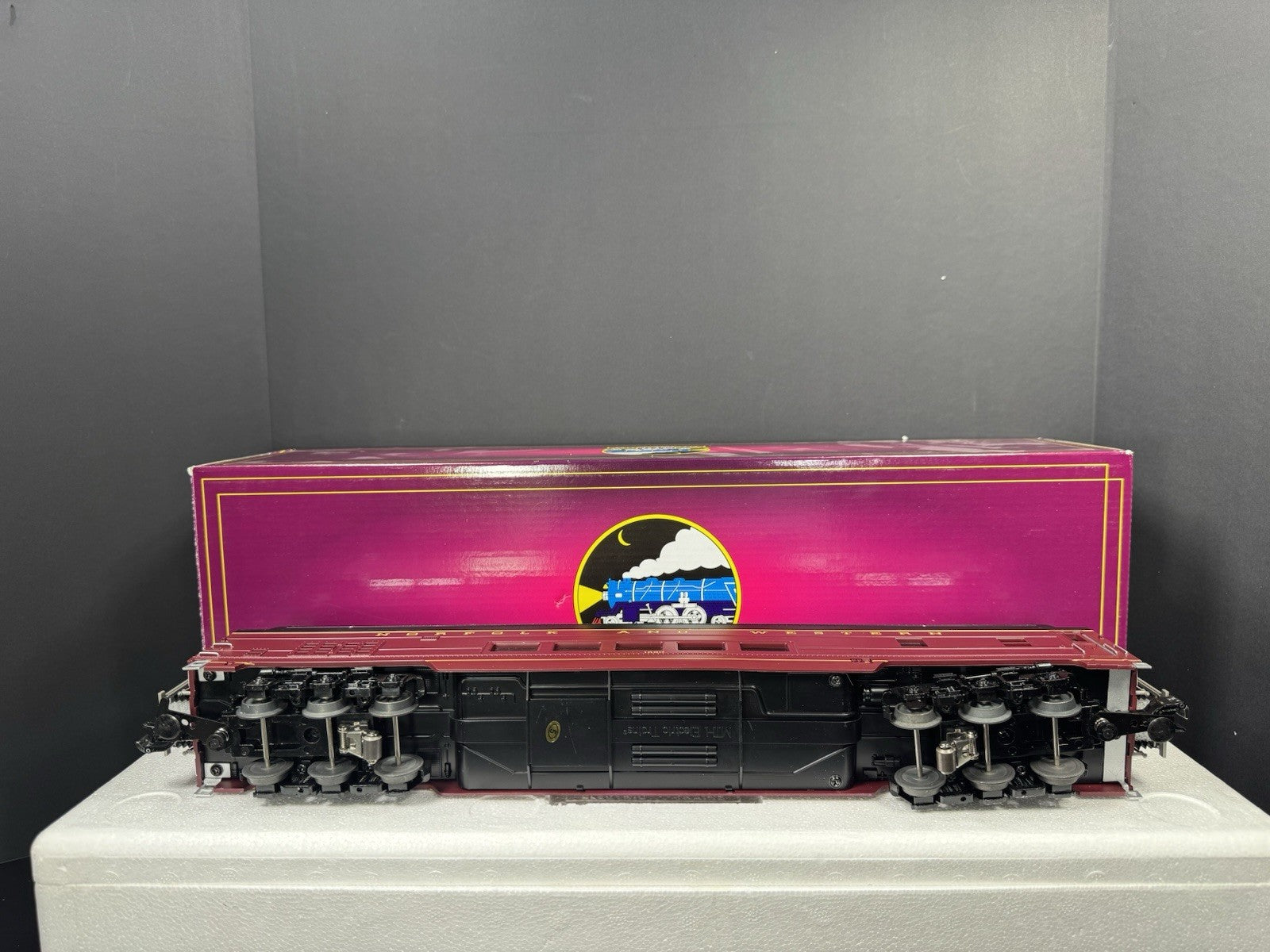 MTH 20-64176 Norfolk & Western N&W 70' full-length vista dome passenger car LNIB10