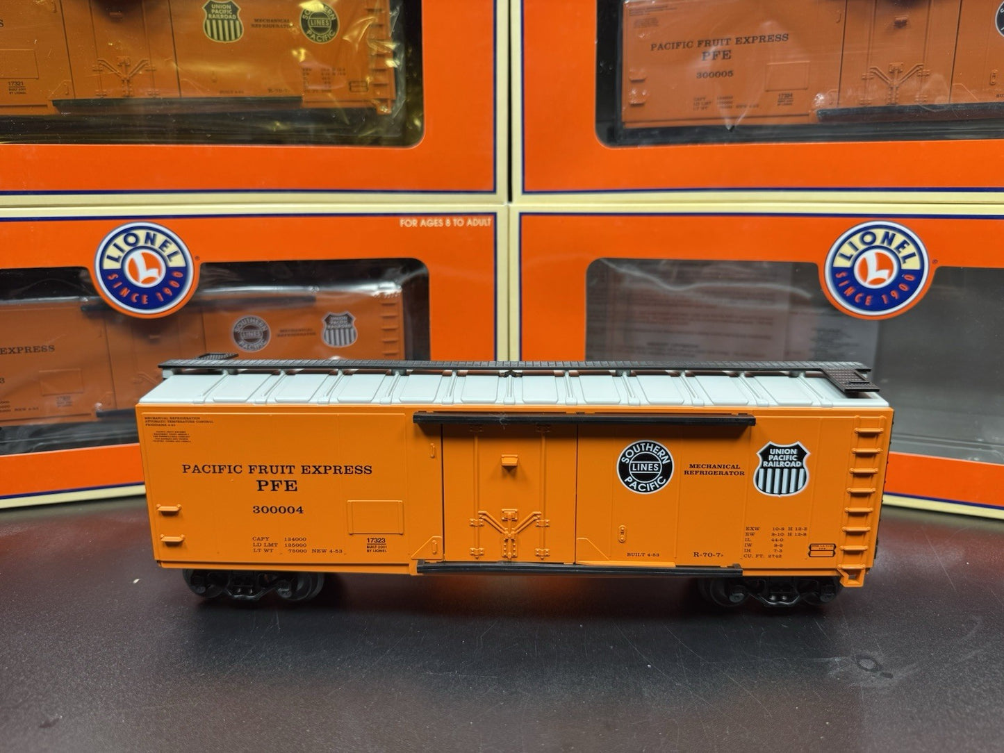 Lionel 6-17319 Pacific Fruit Express PFE orange reefer car 6-pack LNIB1