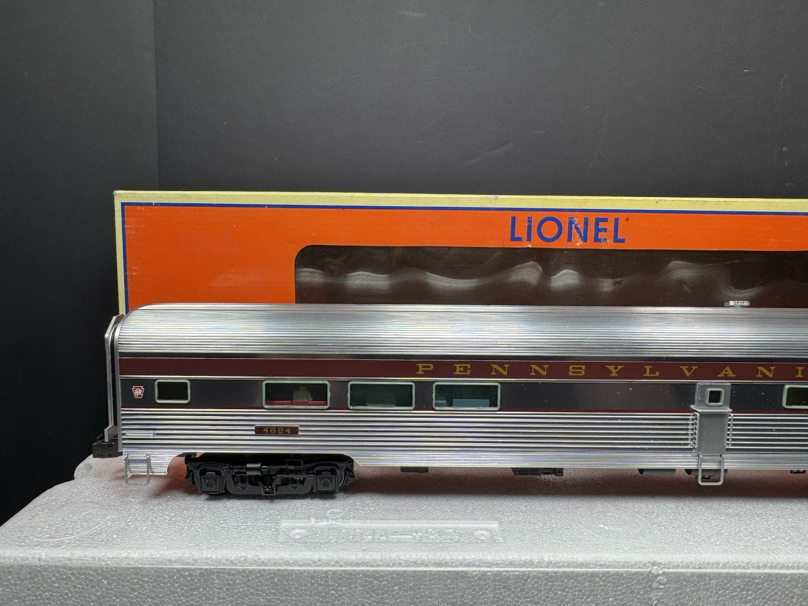 Lionel 6-25458 PRR Congressional 18" aluminum StationSounds diner car #4624 LNIB2