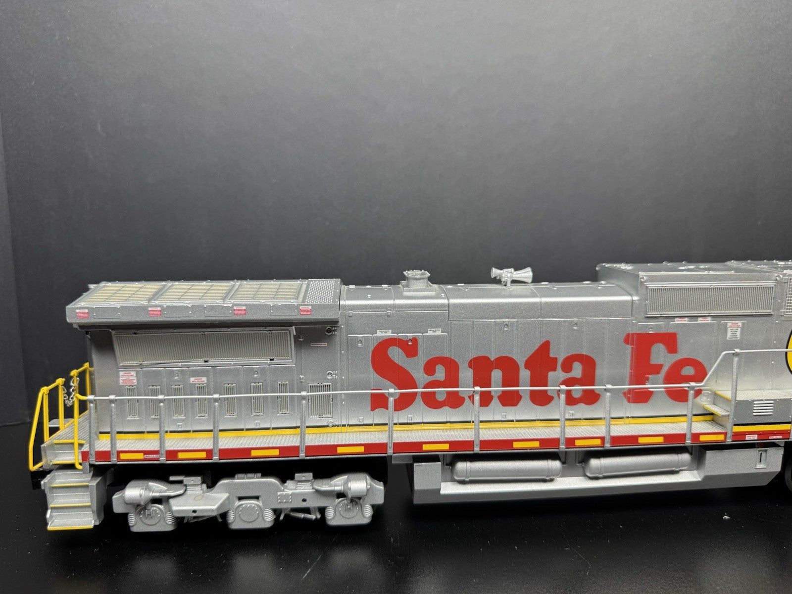 Lionel LEGACY 1933222 BNSF ATSF patch C44-9W diesel engine #662 EX3