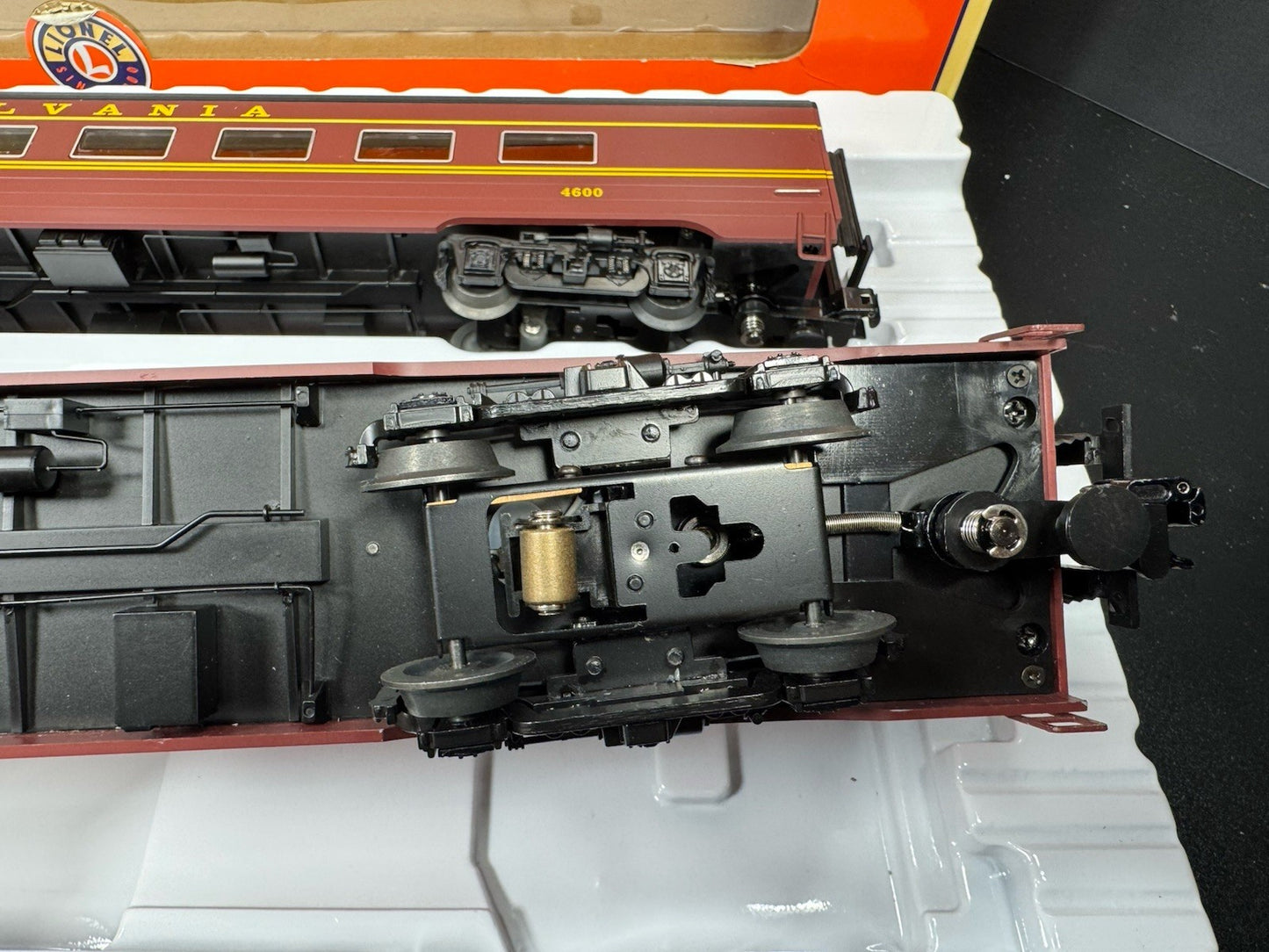 Lionel 6-83002 PRR Broadway Limited 21" StationSounds diner 2-car set LNIB4
