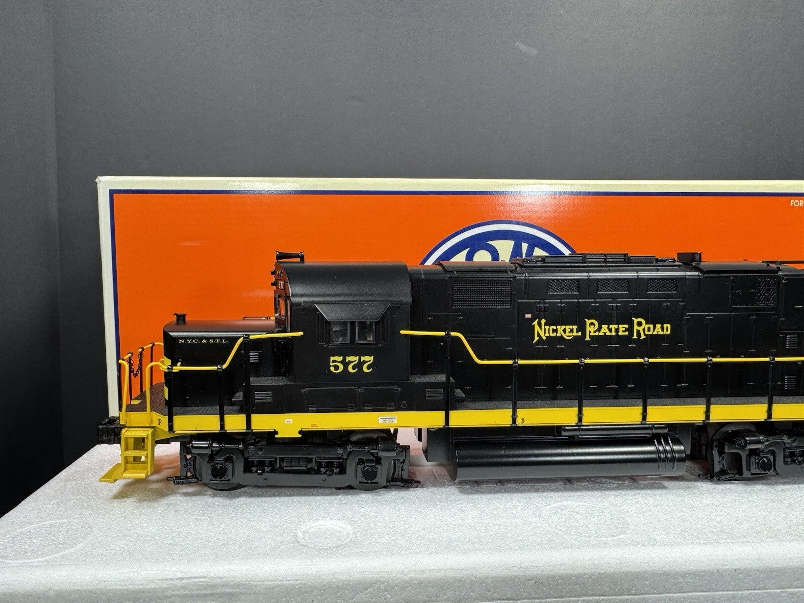 Lionel 6-18587 TMCC Nickel Plate Road NKP C-420 diesel engine #577 LNIB2