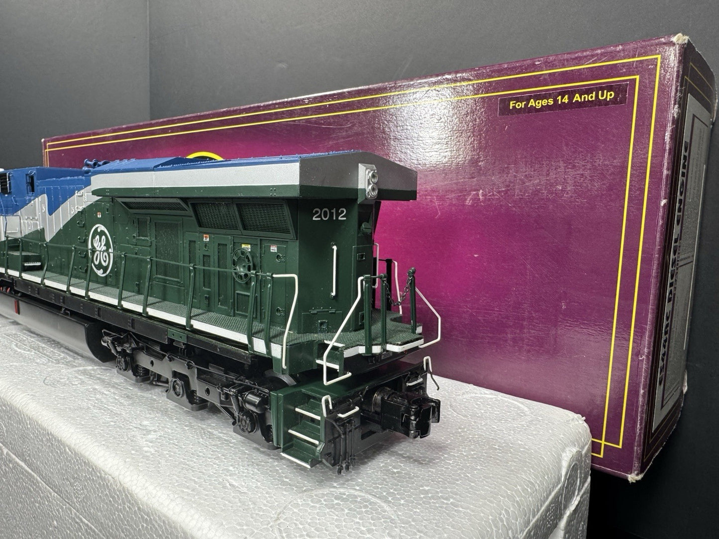 MTH 20-20313-1 General Electric GE Demonstrator ES44AC diesel engine #2012 PS39
