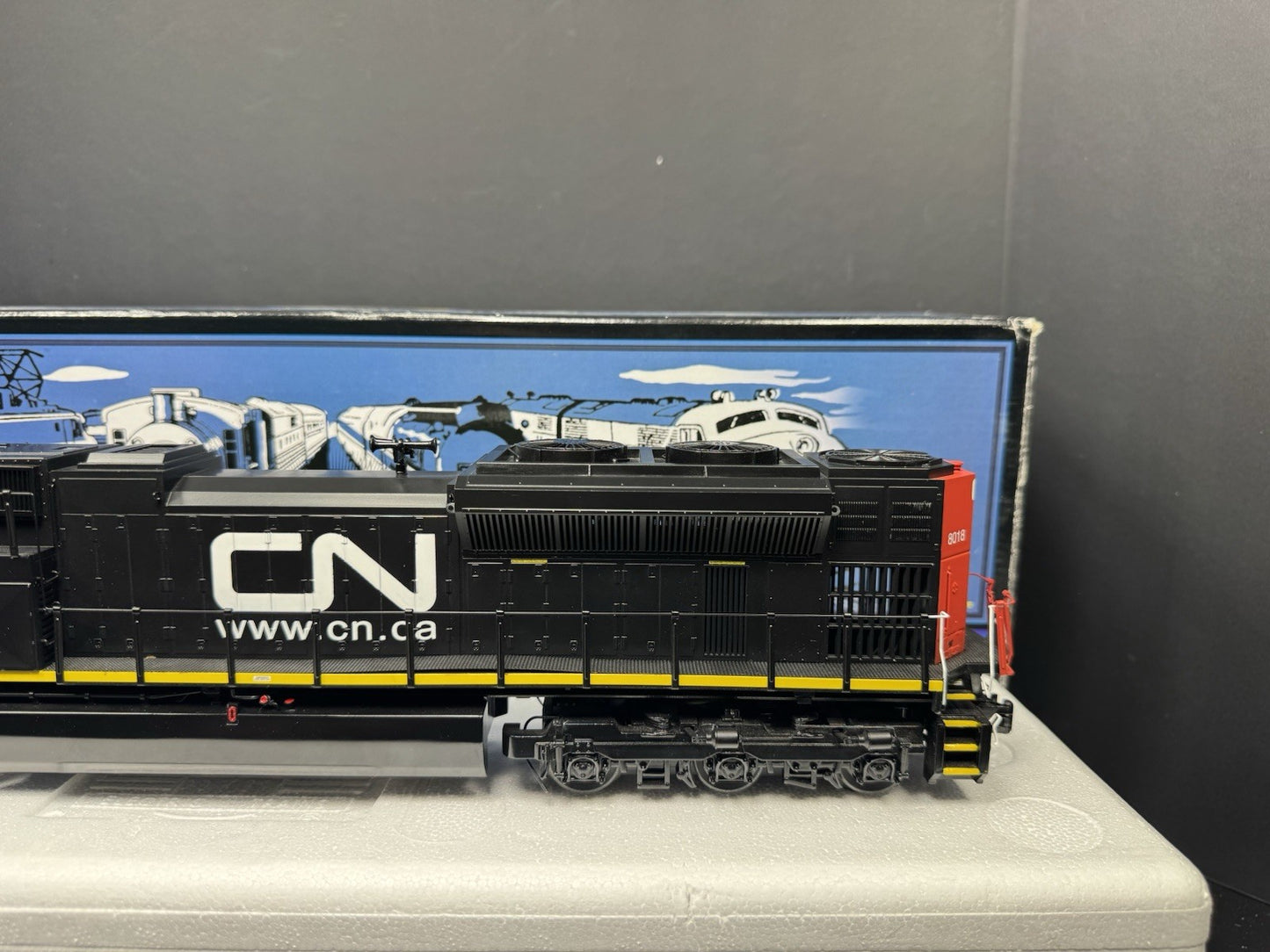 MTH 20-80006B Canadian National CN SD70-M diesel engine #8018 PS2 BCR LNIB3
