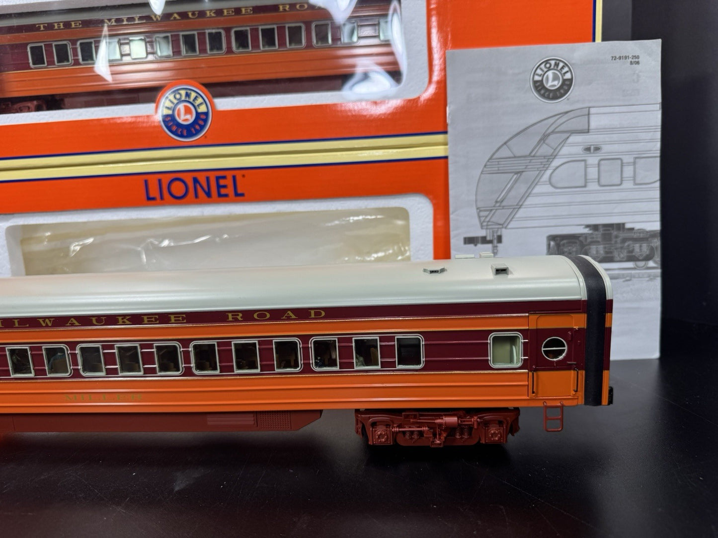 Lionel 6-29191 Milwaukee Road Hiawatha beaver tail 18" passenger 4-car set LNIB7