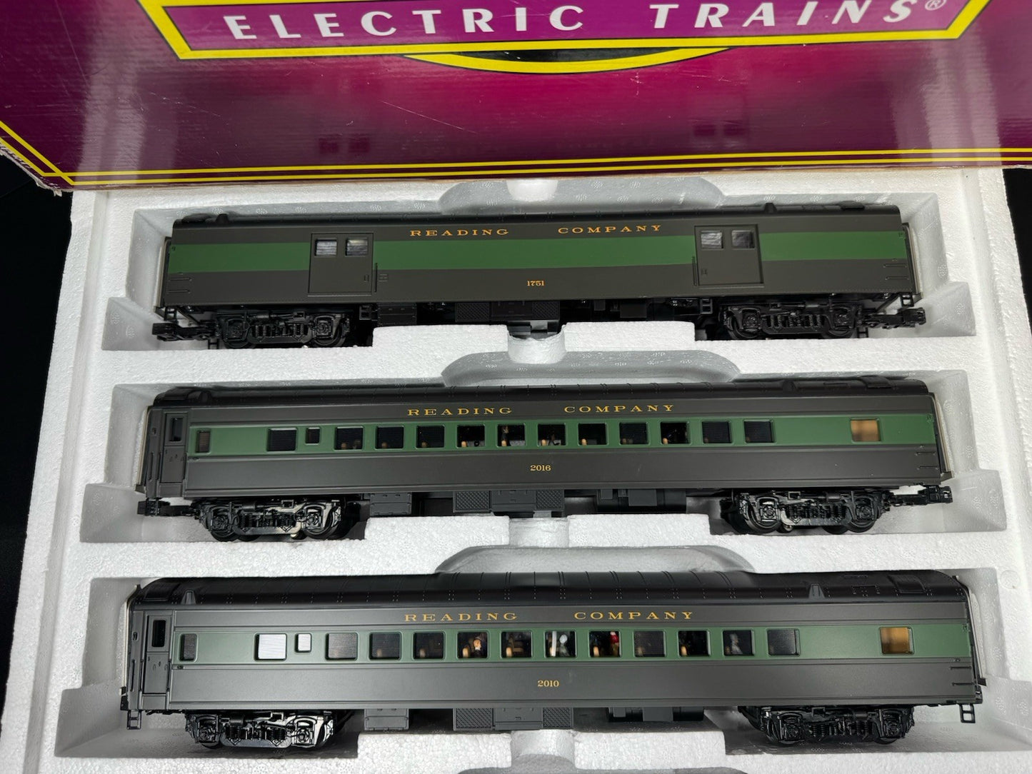 MTH 20-65266 Reading RDG 70' streamlined passenger 5-car set LNIB1