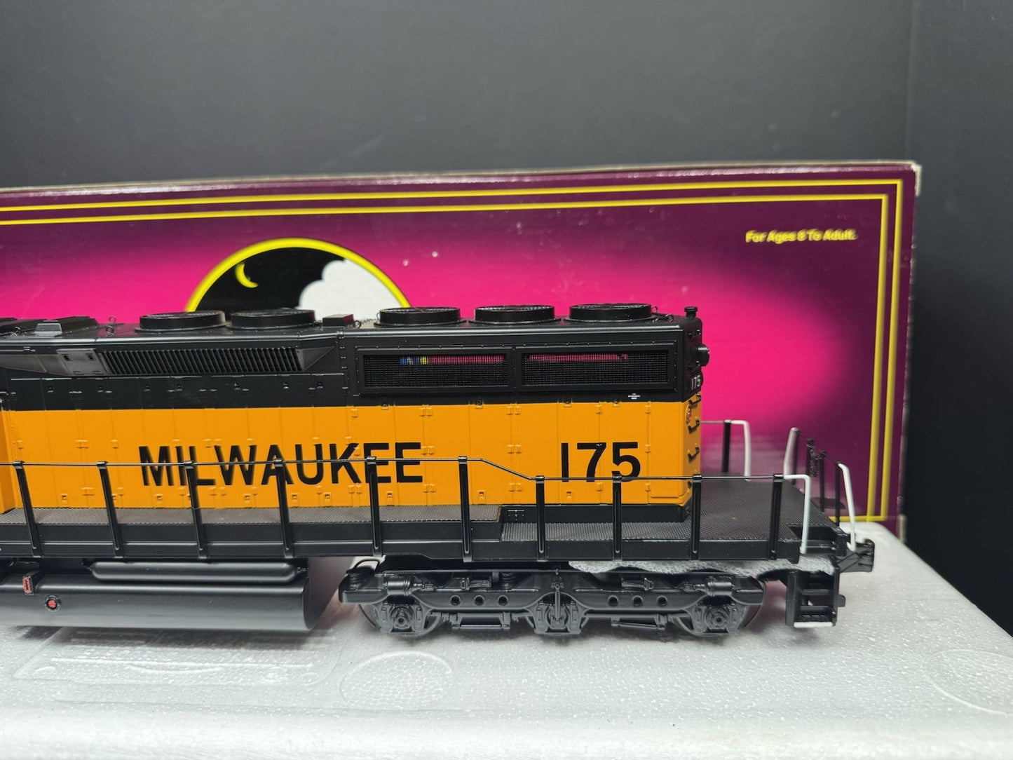 MTH 20-2668-1 Milwaukee Road SD40-2 diesel engine #175 PS2 BCR LNIB3
