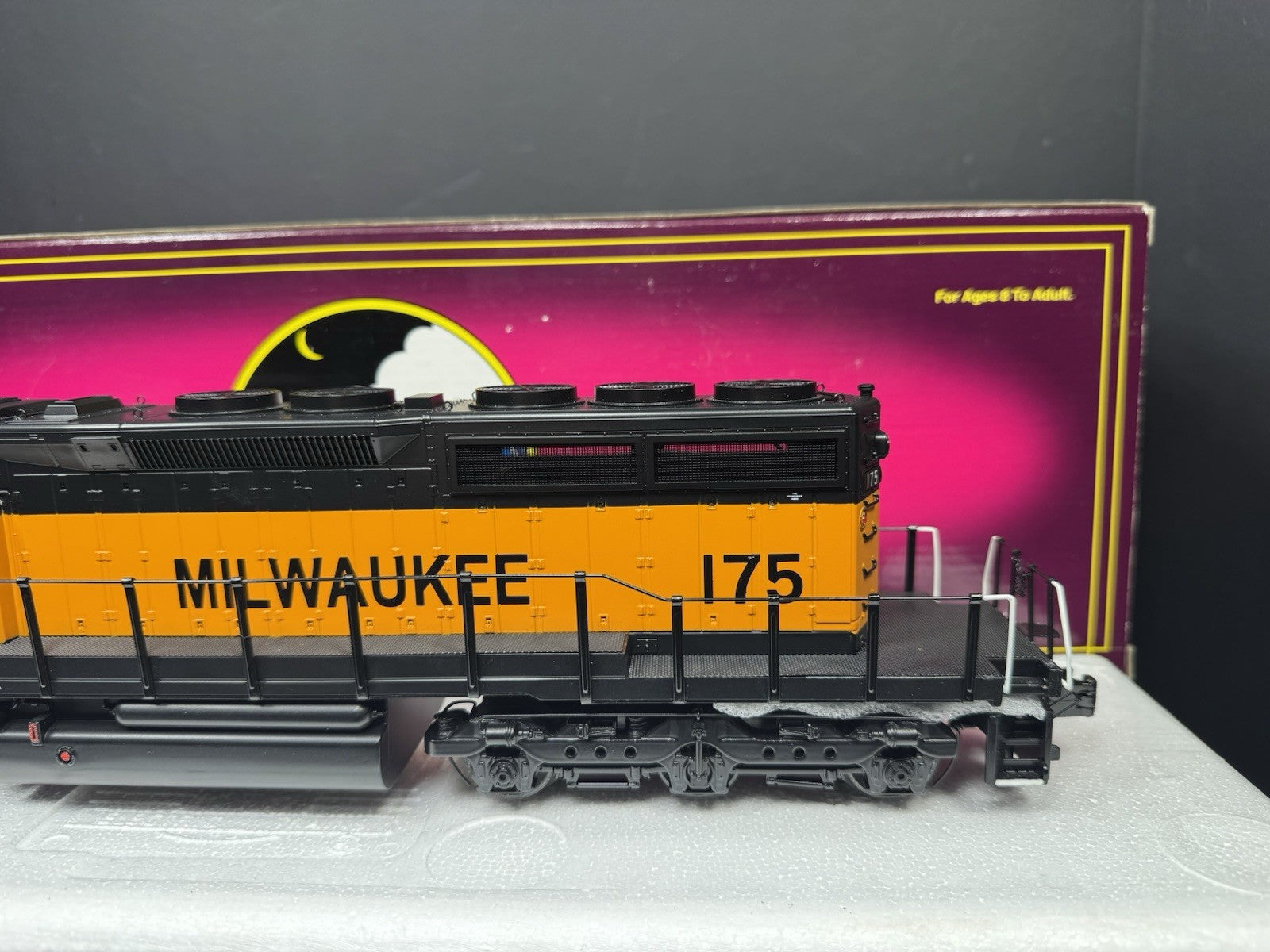 MTH 20-2668-1 Milwaukee Road SD40-2 diesel engine #175 PS2 BCR LNIB3