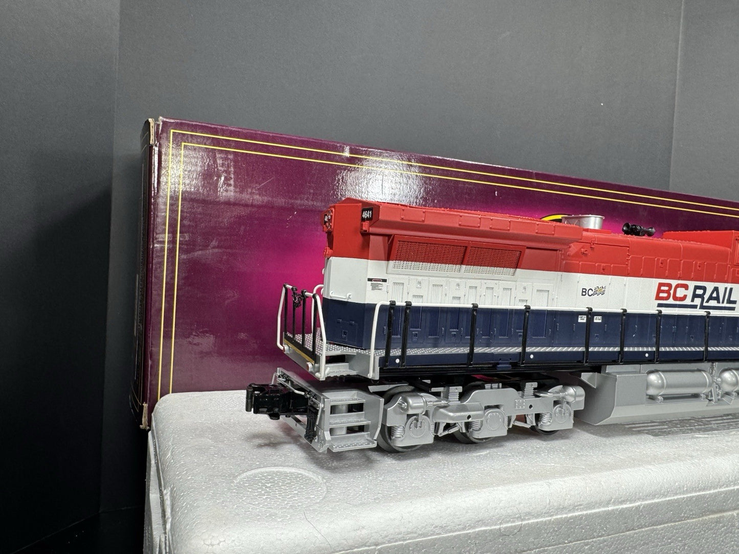 MTH 20-2429-3 BC Rail Dash-9 nonpowered diesel engine #4641 LNIB6
