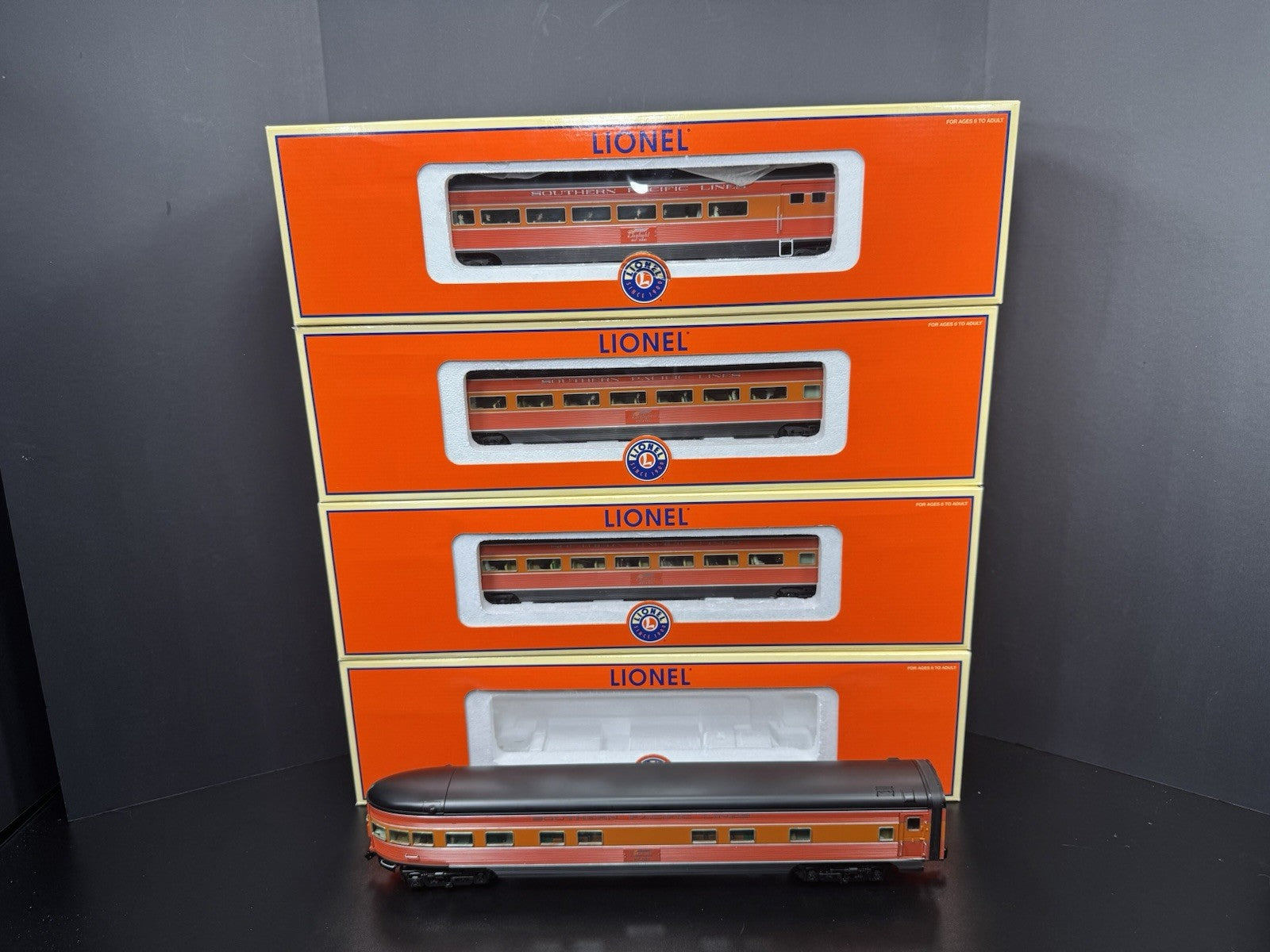 Lionel 6-29115 Southern Pacific Daylight 18" aluminum passenger set LNIB0