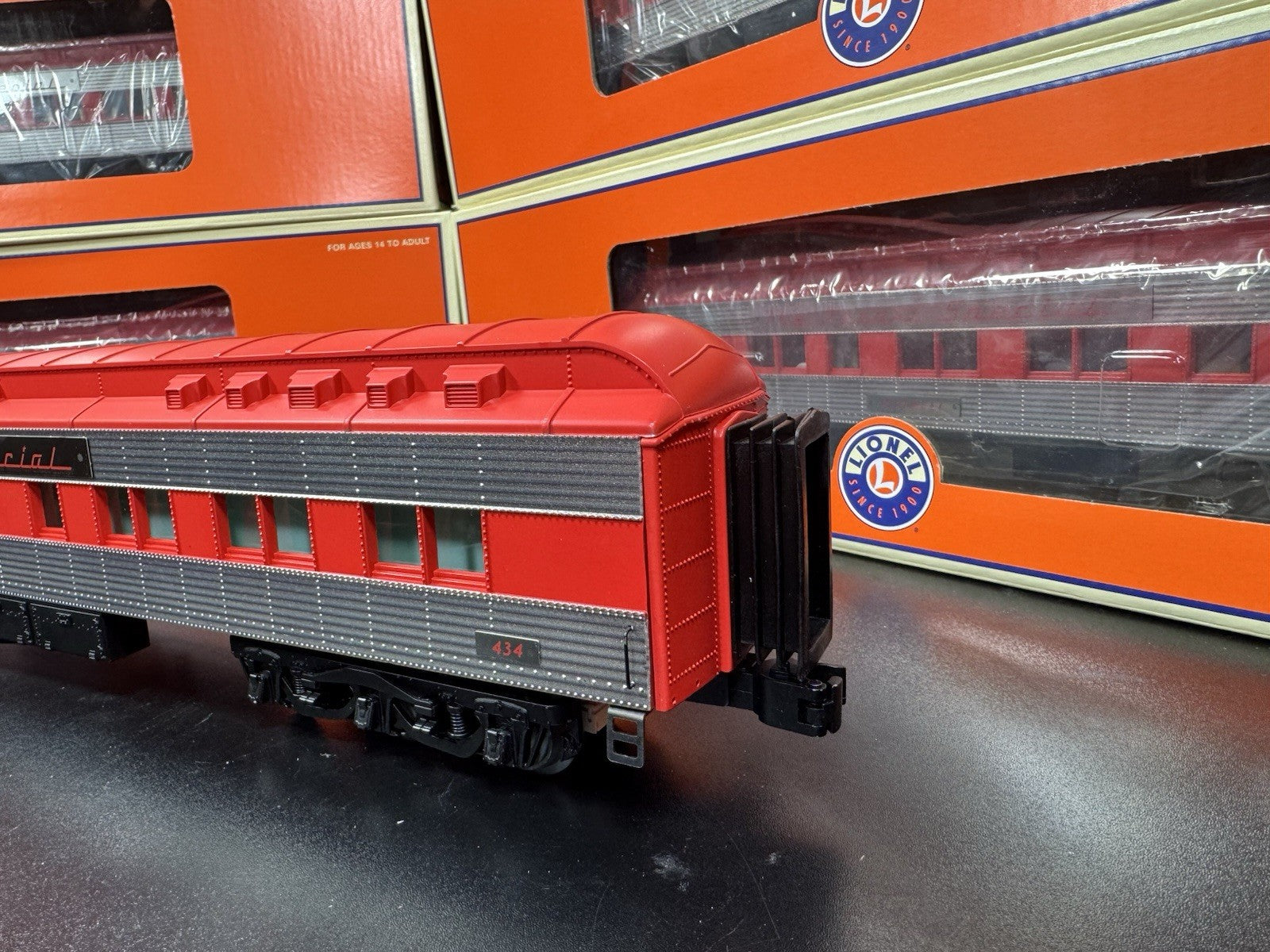 Lionel 2127530 2127540 2127550 2127560 TX Special 18" passenger 7-car set LNIB5
