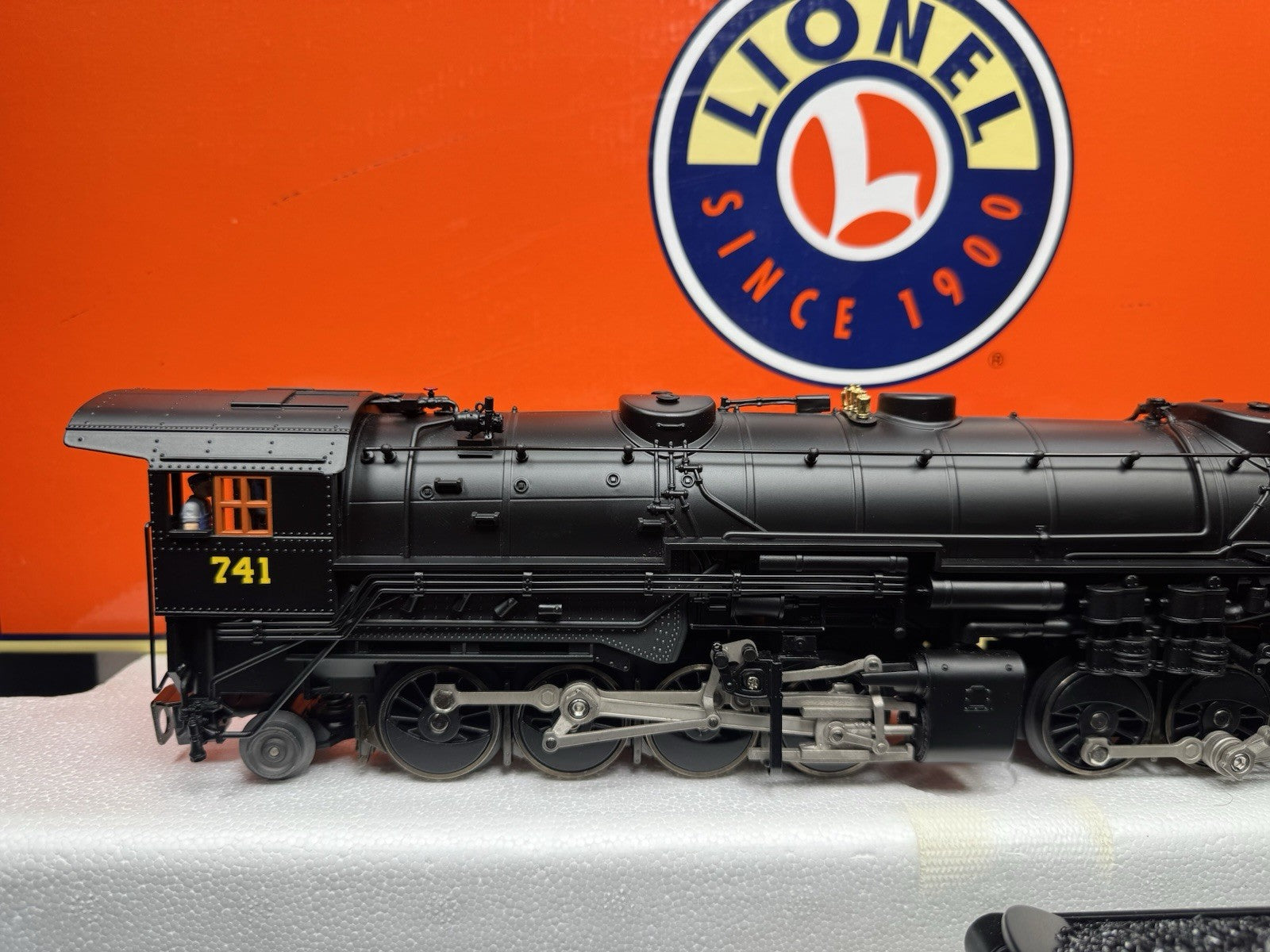 Lionel 6-38032 TMCC Virginian USRA 2-8-8-2 steam engine #741 LNIB8