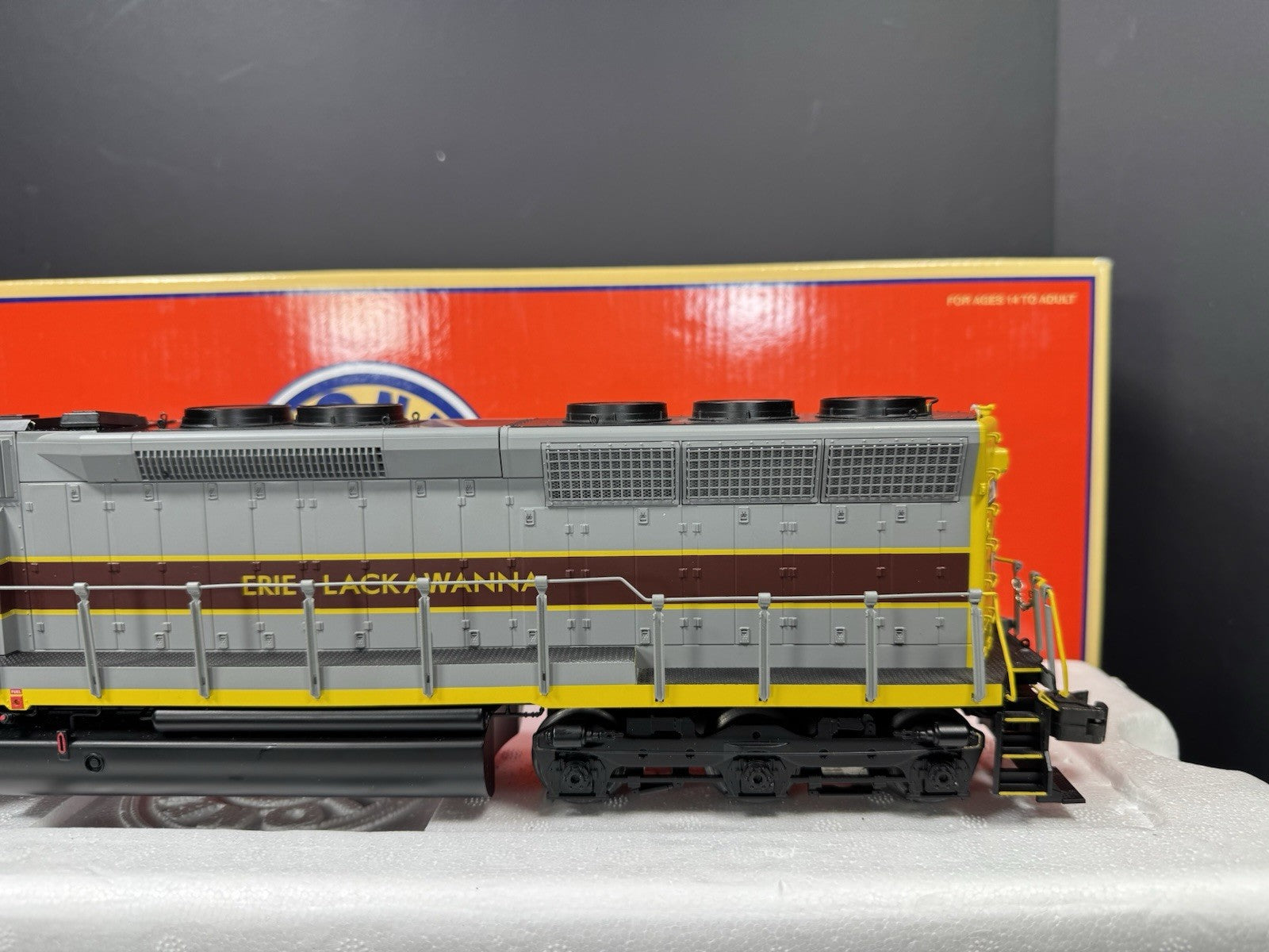 Lionel LEGACY 6-83368 Erie Lackawanna SD45 diesel engine #3607 EX8