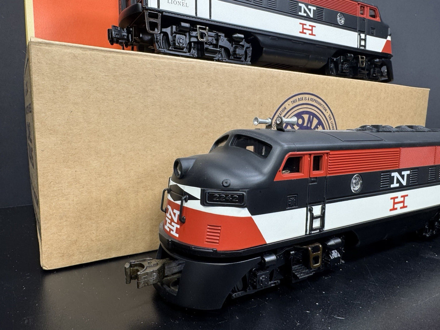 Lionel 6-34559 Archive McGinnis New Haven F-3 diesel AA set #2342 LNIB11