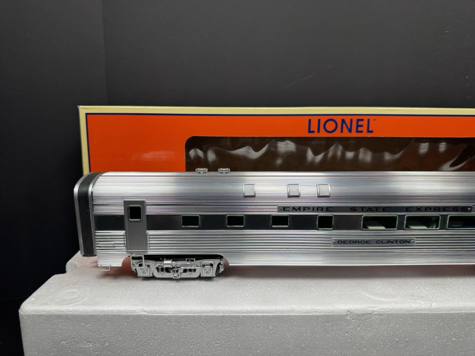 Lionel 6-29181 NYC Empire State Express 18" StationSounds diner car LNIB7