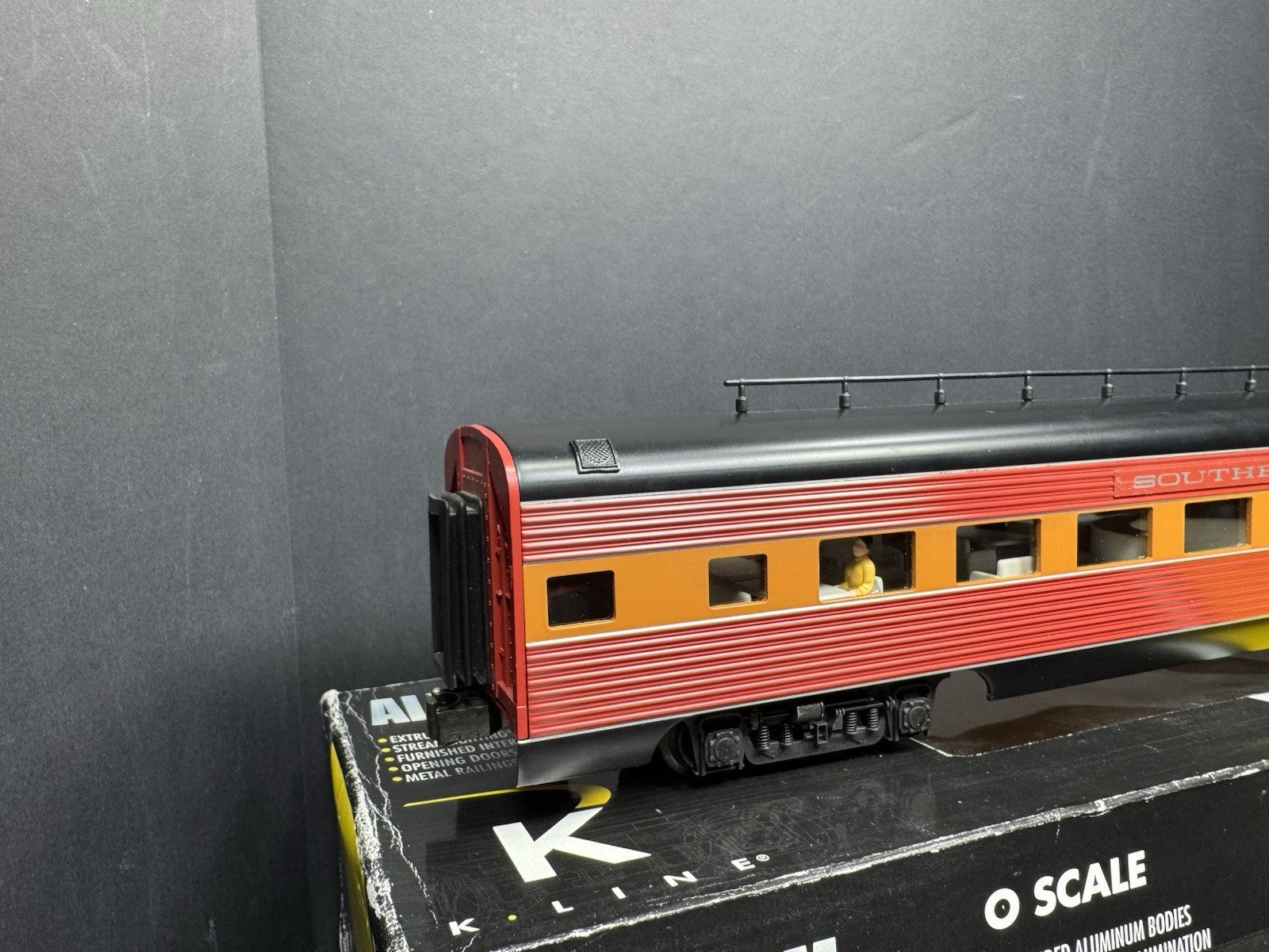 K-Line K4688-42952 Southern Pacific SP 21" aluminum observation car #2952 LNIB1