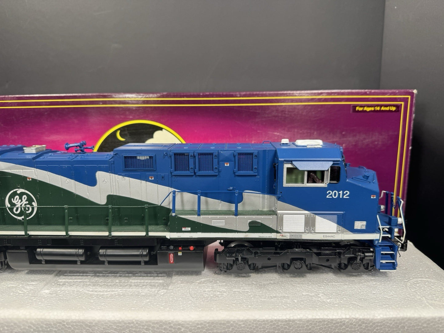 MTH 20-20313-1 General Electric GE Demonstrator ES44AC diesel engine #2012 PS32